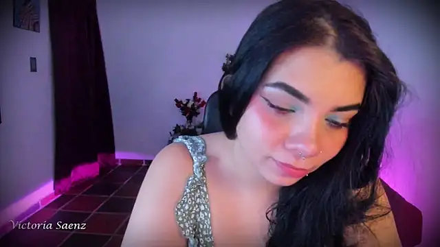 victoriaasaenz  online show from March 26, 2026, 12:50 am