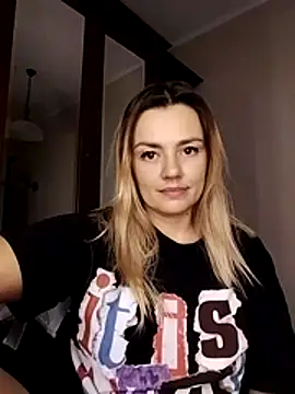 KrissSexi online show from October 24, 2025, 5:53 pm