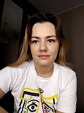 KrissSexi online show from October 25, 2025, 5:59 am