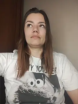 KrissSexi online show from April 7, 2026, 4:57 am