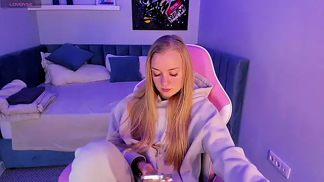 Barbie Lis online show from January 18, 2026, 1:09 am