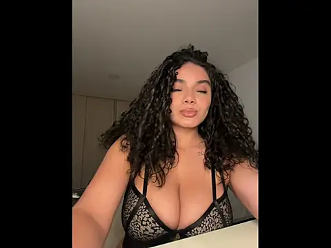 Mariecurl online show from September 25, 2025, 9:40 pm