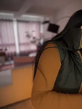 Insane Issa online show from December 6, 2024, 7:56 pm