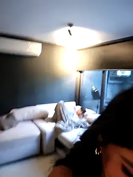 Insane Issa online show from September 21, 2025, 10:11 pm