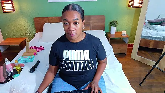 dannaahbrown online show from October 19, 2025, 12:28 pm