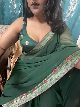 LuscousPussy online show from April 5, 2026, 6:05 pm