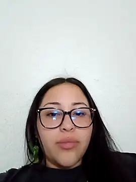 Snapshot of persefone_core chatting on October 3, 2025, 10:45 am persefone core online show from October 3, 2025, 10:45 am