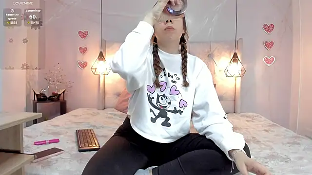 SakuraLee  online show from March 3, 2026, 1:39 pm