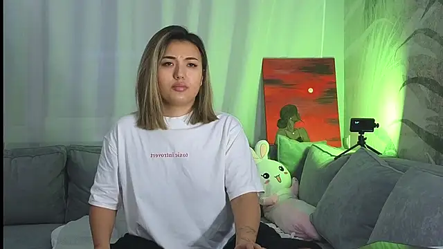 lily  foster online show from January 19, 2025, 5:05 am