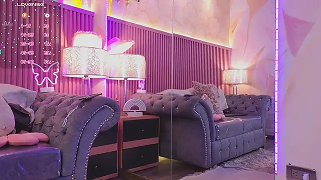 Emiily Scott1 online show from December 18, 2024, 12:51 pm