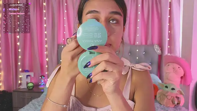 Emiily Scott1 online show from January 31, 2025, 3:33 pm