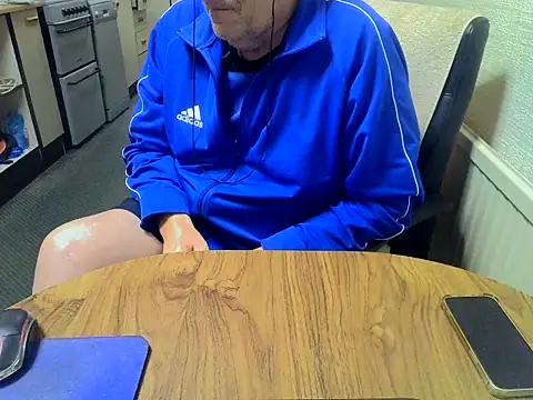 daddyflash online show from November 13, 2025, 8:19 pm