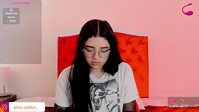 aliice walker  online show from December 23, 2024, 4:06 pm