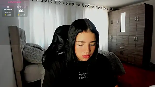 aliice walker  online show from December 3, 2025, 4:05 pm