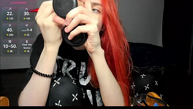 Snapshot of KitsuneRem chatting on January 11, 2025, 8:10 pm KitsuneRem online show from January 11, 2025, 8:10 pm