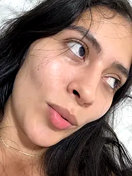 Sophie  Foxxx online show from October 8, 2025, 8:01 am