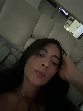 Sophie  Foxxx online show from February 5, 2026, 10:25 pm