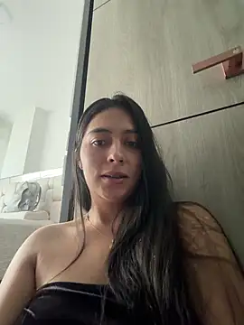 Snapshot of Sophie__Foxxx chatting on April 20, 2026, 3:37 pm Sophie Foxxx online show from April 20, 2026, 3:37 pm