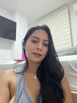 Snapshot of Sophie__Foxxx chatting on April 28, 2026, 2:27 am Sophie Foxxx online show from April 28, 2026, 2:27 am