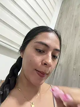 Snapshot of Sophie__Foxxx chatting on May 28, 2026, 12:52 am Sophie Foxxx online show from May 28, 2026, 12:52 am