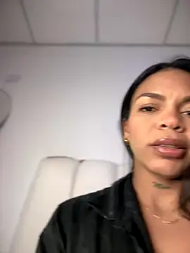 Charly  online show from October 26, 2025, 1:44 am