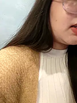 ANNELIESE  online show from February 25, 2025, 1:50 pm