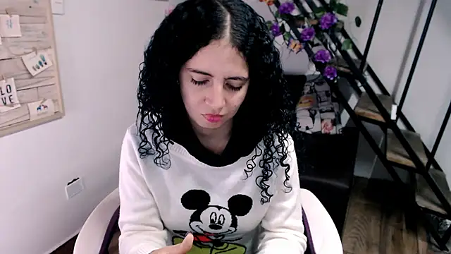 samantha baby  online show from February 16, 2026, 5:42 pm