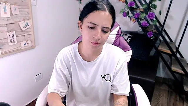 samantha baby  online show from March 29, 2026, 9:26 pm