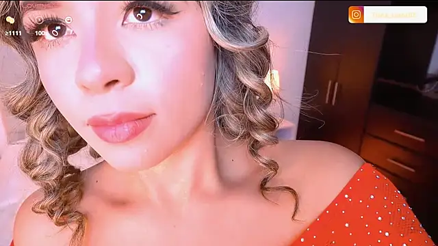 Snapshot of Tiana_saenz chatting on March 5, 2025, 11:16 pm Tiana saenz online show from March 5, 2025, 11:16 pm