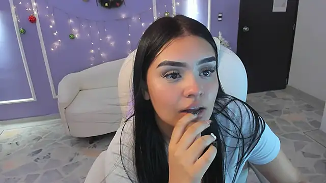 Snapshot of martinasaez chatting on January 13, 2025, 10:24 pm martinasaez online show from January 13, 2025, 10:24 pm