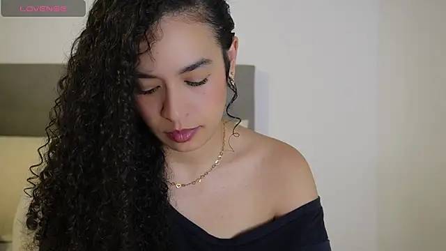 Snapshot of angela__98 chatting on September 16, 2025, 12:17 pm angela  98 online show from September 16, 2025, 12:17 pm
