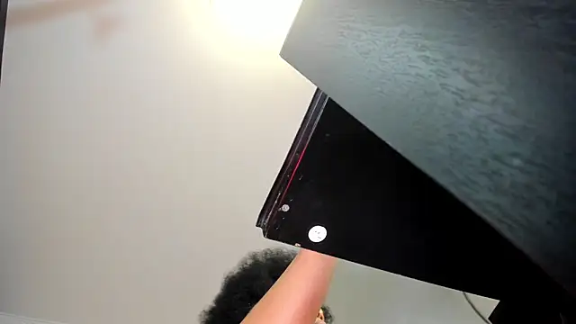 Snapshot of Apotheosis01 chatting on October 2, 2025, 12:45 pm Apotheosis01 online show from October 2, 2025, 12:45 pm