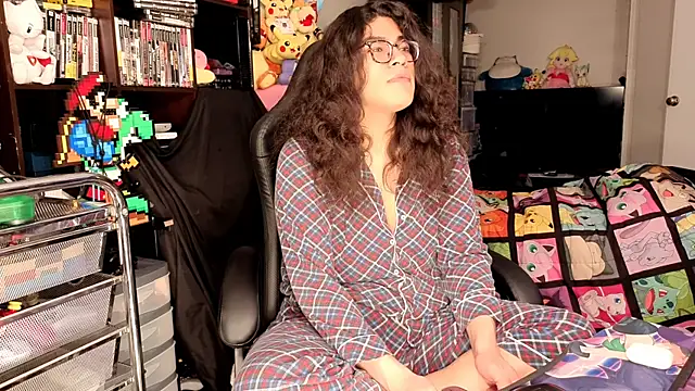 ShinyCherub online show from April 9, 2026, 7:47 am