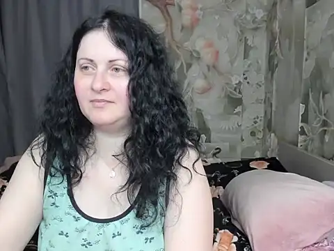 Snapshot of Lillian2 chatting on March 15, 2026, 7:53 pm Lillian2 online show from March 15, 2026, 7:53 pm