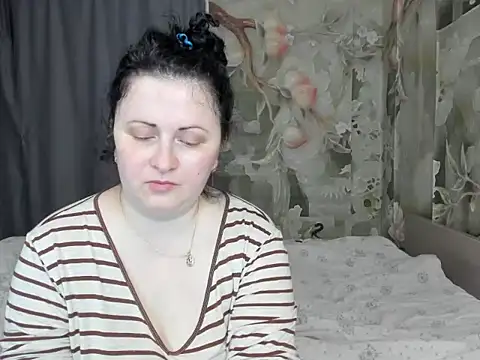 Snapshot of Lillian2 chatting on March 27, 2026, 1:33 am Lillian2 online show from March 27, 2026, 1:33 am