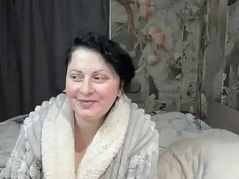 Snapshot of Lillian2 chatting on April 9, 2026, 8:25 pm Lillian2 online show from April 9, 2026, 8:25 pm
