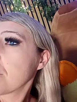 Sexy Sparkling  online show from December 5, 2025, 12:36 pm