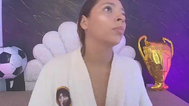 Snapshot of _MiaBrown_ chatting on June 26, 2026, 12:09 pm MiaBrown online show from June 26, 2026, 12:09 pm