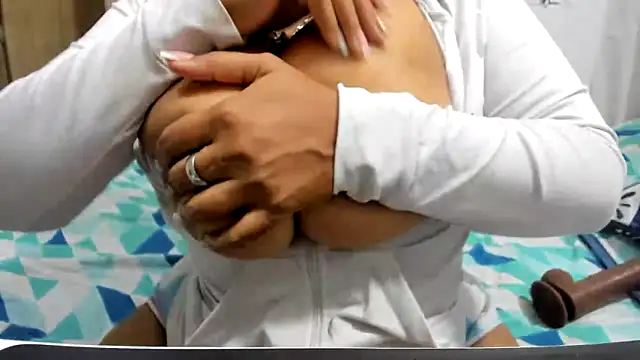 Snapshot of carlos_and_diana chatting on March 27, 2026, 5:13 am carlos and diana online show from March 27, 2026, 5:13 am