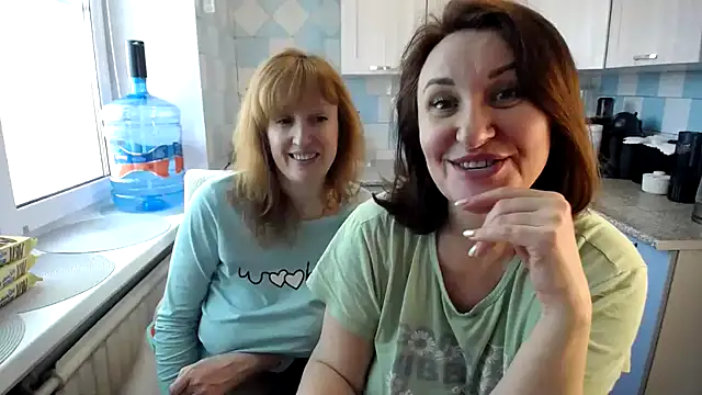 DonnaMagdalena online show from March 6, 2026, 9:28 am