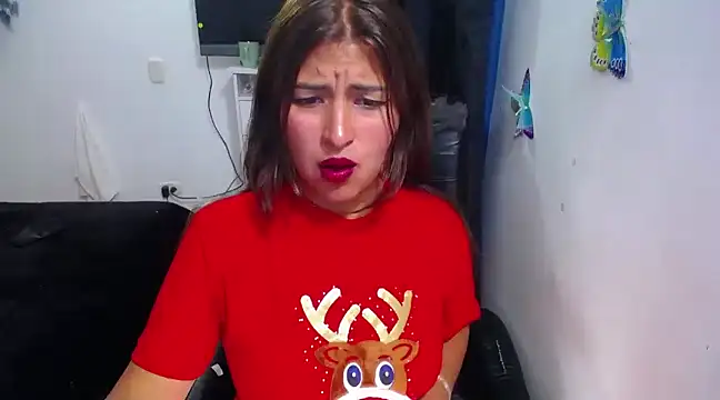 Yunhot  online show from December 23, 2024, 10:33 pm