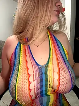 Celestedubois online show from December 4, 2025, 7:11 pm