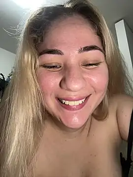 Snapshot of Celestedubois chatting on April 30, 2026, 2:51 am Celestedubois online show from April 30, 2026, 2:51 am