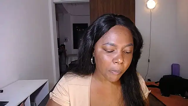 Snapshot of yselahot chatting on March 12, 2026, 3:18 pm yselahot online show from March 12, 2026, 3:18 pm