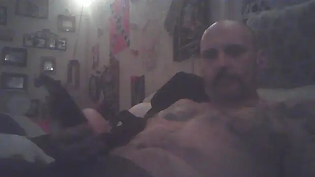 Snapshot of ClydeCan409 chatting on March 24, 2026, 2:00 pm ClydeCan409 online show from March 24, 2026, 2:00 pm
