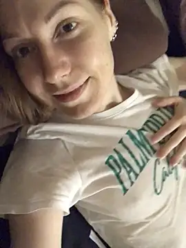  Sweet Love  online show from July 9, 2026, 10:41 am
