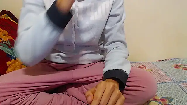 Alexdelarge323 online show from March 18, 2025, 12:25 pm