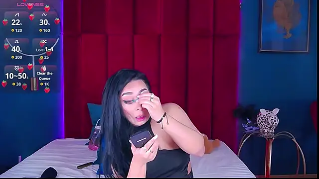 Snapshot of MadyLuxxx chatting on May 9, 2026, 6:57 pm MadyLuxxx online show from May 9, 2026, 6:57 pm