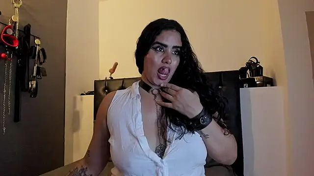 MariaGaitan online show from February 25, 2025, 1:20 am