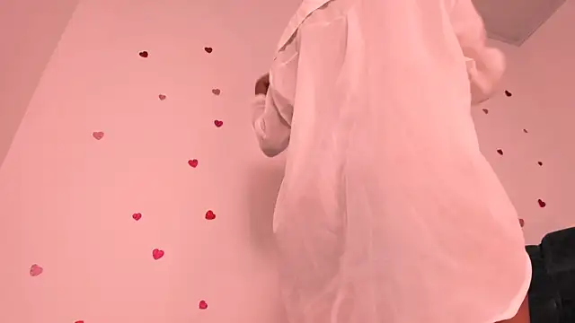 Snapshot of Tina_Rouse2 chatting on February 15, 2025, 12:48 am Tina Rouse2 online show from February 15, 2025, 12:48 am